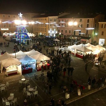 Ferienwohnung Res. CENTRO STORICO Fano Exterior foto